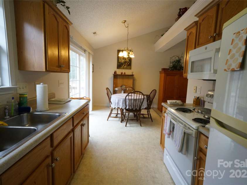 2038 Mallard Creek Drive, Rock Hill, SC 29732.  MLS# CAR4208815, YatesRealty ID 908. 