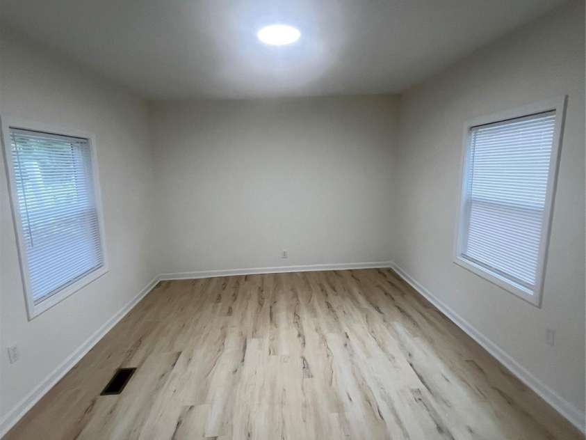 39 White Street, Chester, SC 29706.  MLS# CAR4268079, YatesRealty ID 908. 