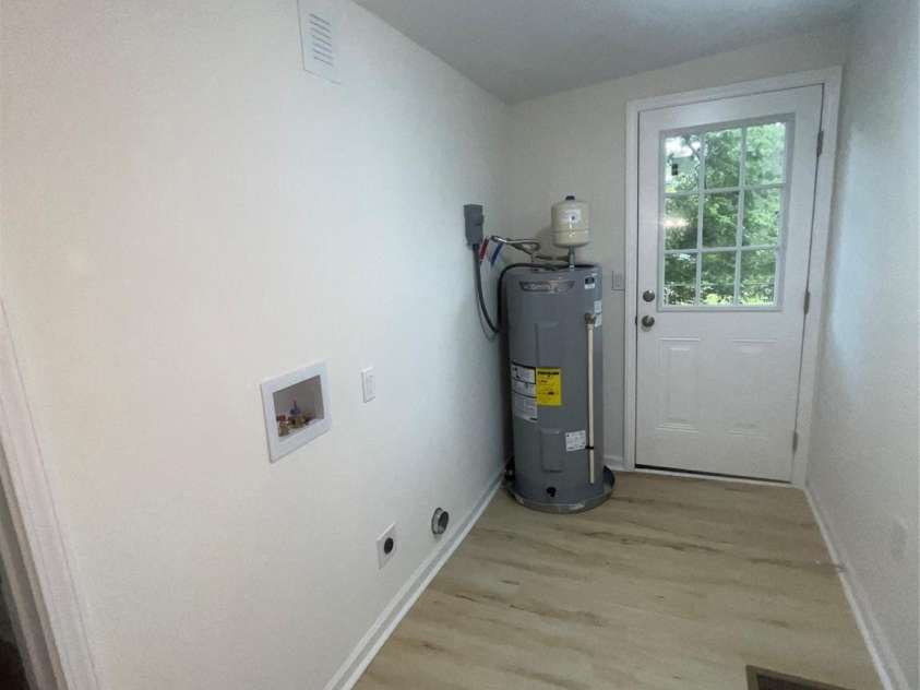 39 White Street, Chester, SC 29706.  MLS# CAR4268079, YatesRealty ID 908. 