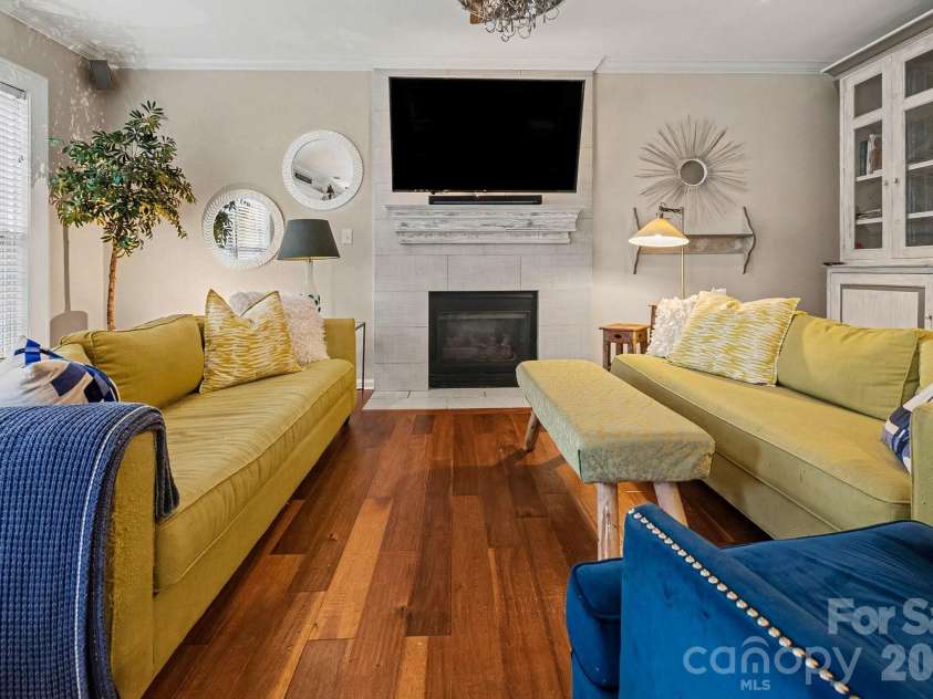 8842 Fieldcroft Drive, Charlotte, NC 28277.  MLS# CAR4355662, YatesRealty ID 9080. 