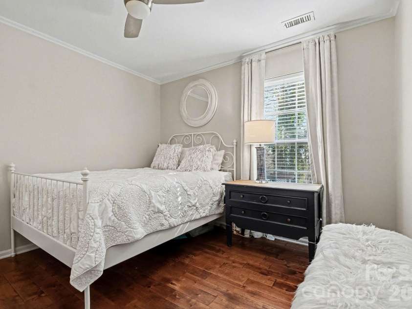 8842 Fieldcroft Drive, Charlotte, NC 28277.  MLS# CAR4355662, YatesRealty ID 9080. 
