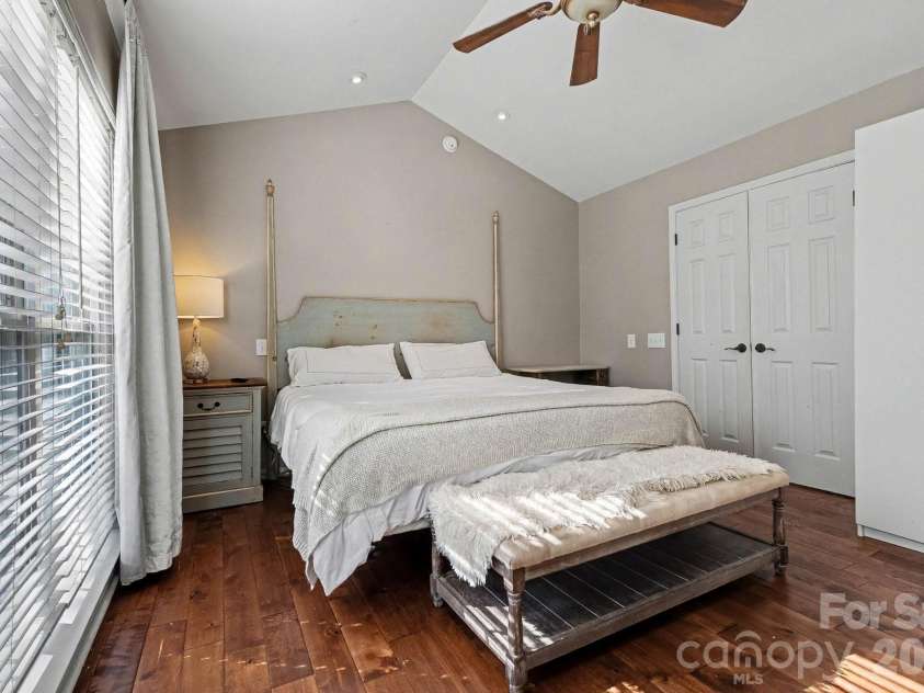 8842 Fieldcroft Drive, Charlotte, NC 28277.  MLS# CAR4355662, YatesRealty ID 9080. 