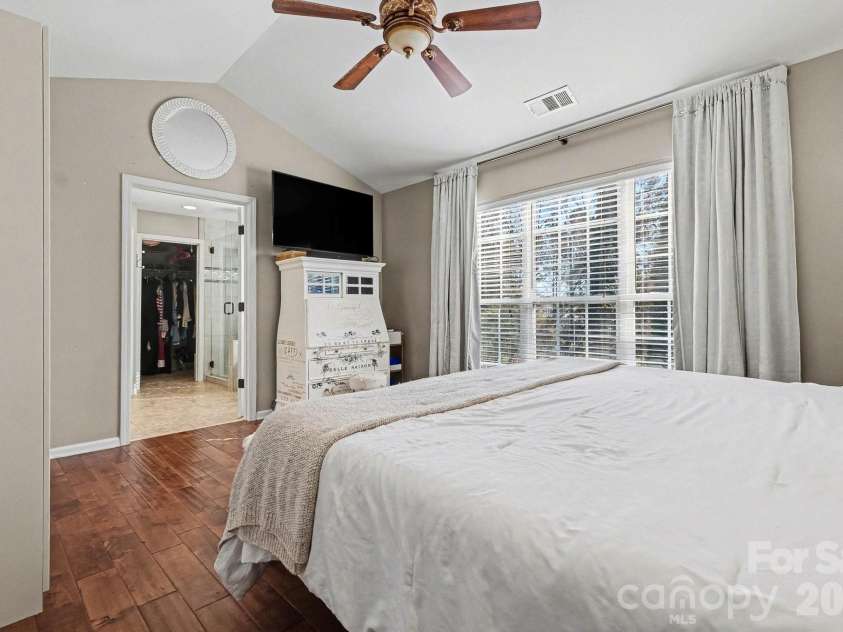 8842 Fieldcroft Drive, Charlotte, NC 28277.  MLS# CAR4355662, YatesRealty ID 9080. 