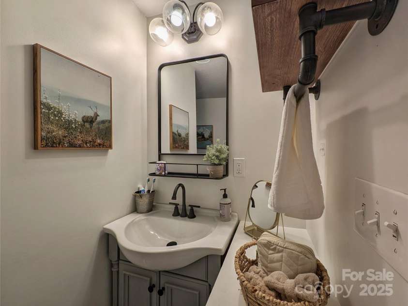 317 Balsam Drive, Waynesville, NC 28786.  MLS# CAR4244579, YatesRealty ID 9081. 