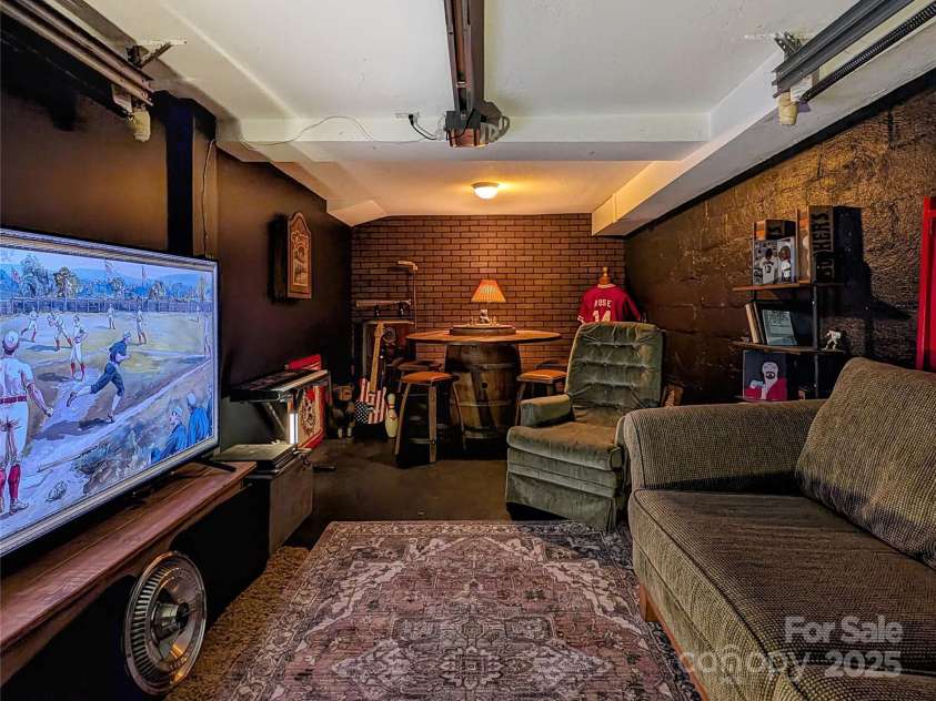 317 Balsam Drive, Waynesville, NC 28786.  MLS# CAR4244579, YatesRealty ID 9081. 