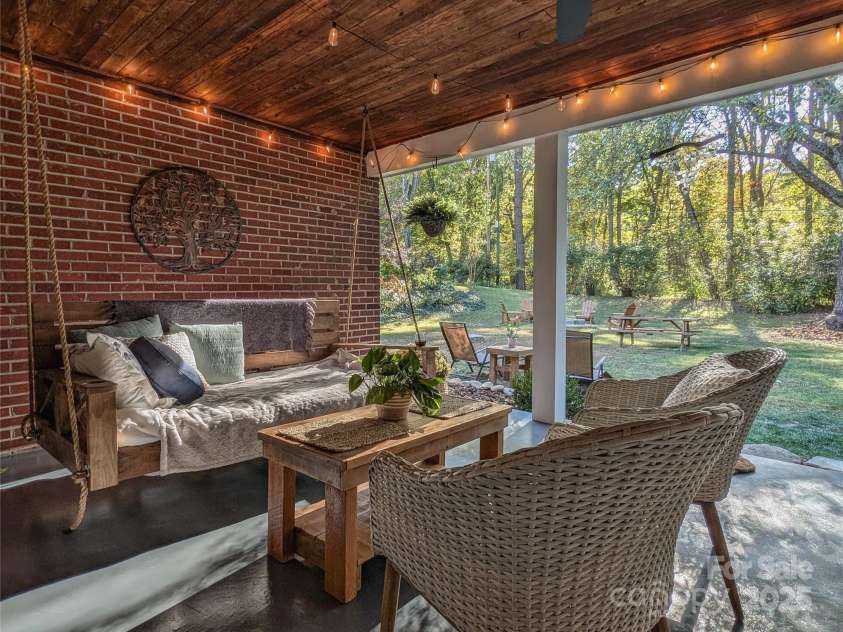 317 Balsam Drive, Waynesville, NC 28786.  MLS# CAR4244579, YatesRealty ID 9081. 