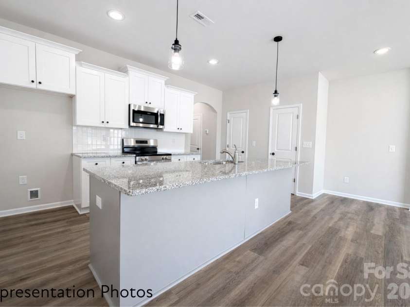 4751 Muskogee Drive, Charlotte, NC 28227.  MLS# CAR4348943, YatesRealty ID 9082. 