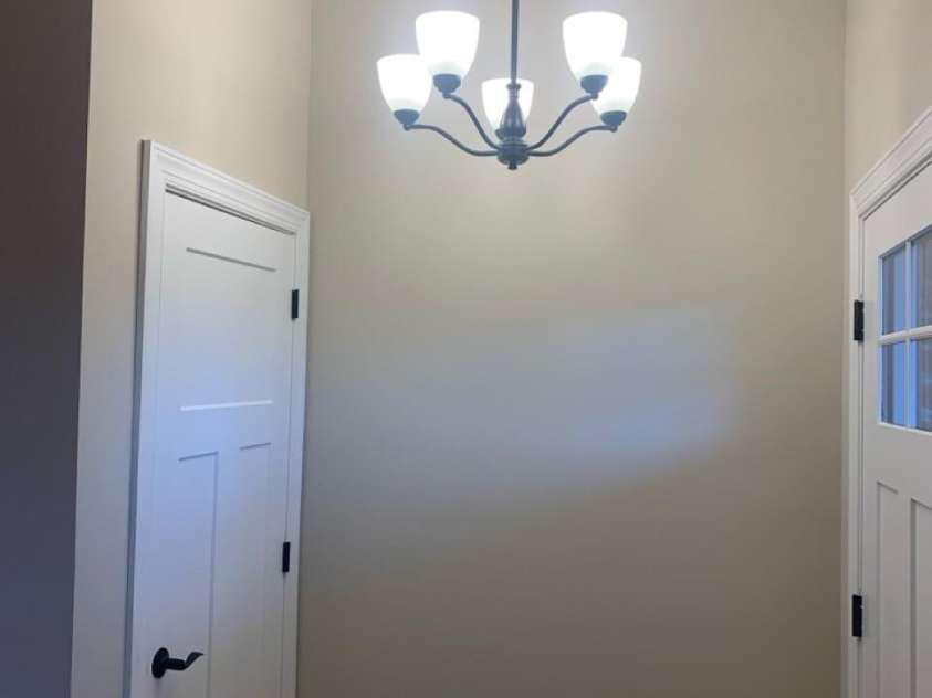 118 Abbington Lane, Shelby, NC 28150.  MLS# CAR4153289, YatesRealty ID 9083. Entry area has a nice closet and chandelier.