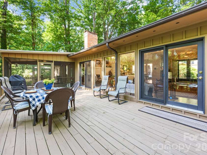 150 Stratford Place, Salisbury, NC 28144.  MLS# CAR4365399, YatesRealty ID 9083. 