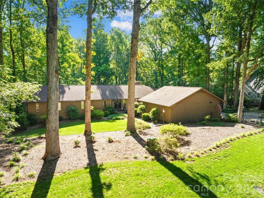 150 Stratford Place, Salisbury, NC 28144.  MLS# CAR4365399, YatesRealty ID 9083. 