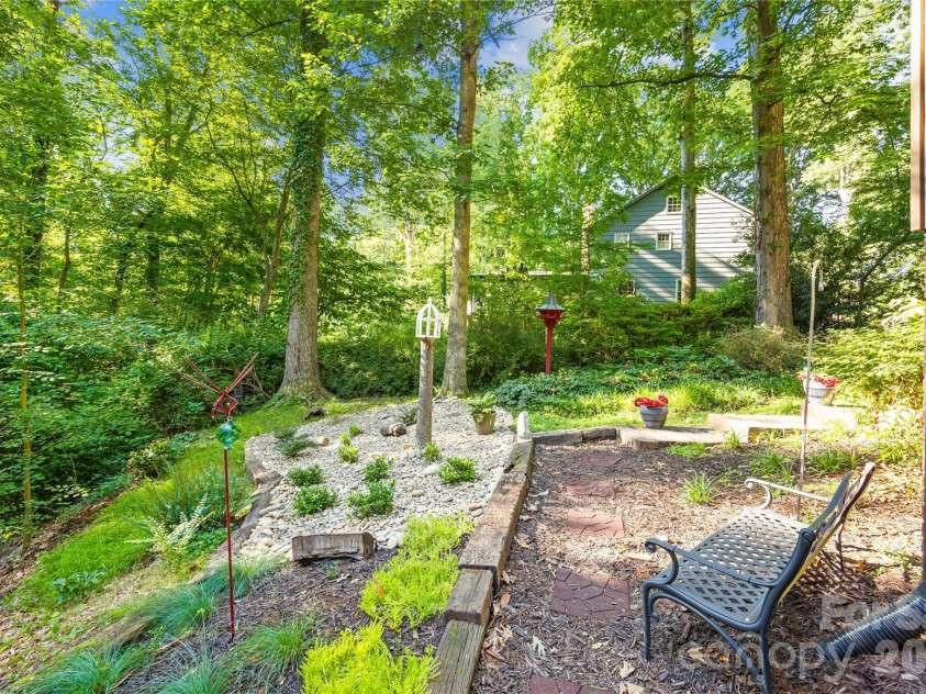150 Stratford Place, Salisbury, NC 28144.  MLS# CAR4365399, YatesRealty ID 9083. 