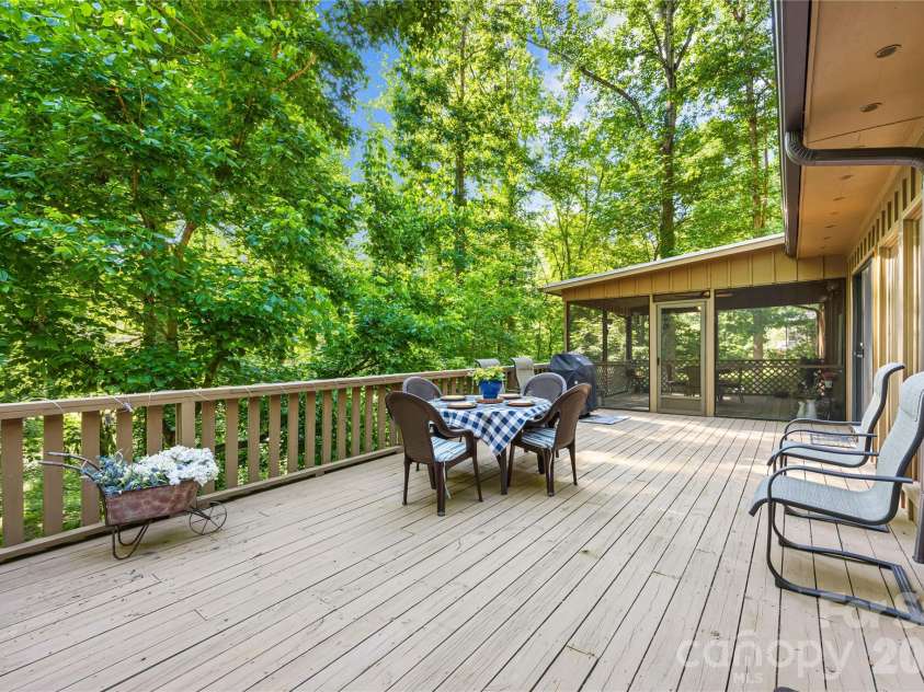 150 Stratford Place, Salisbury, NC 28144.  MLS# CAR4365399, YatesRealty ID 9083. 