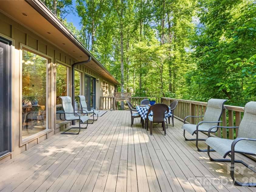 150 Stratford Place, Salisbury, NC 28144.  MLS# CAR4365399, YatesRealty ID 9083. 
