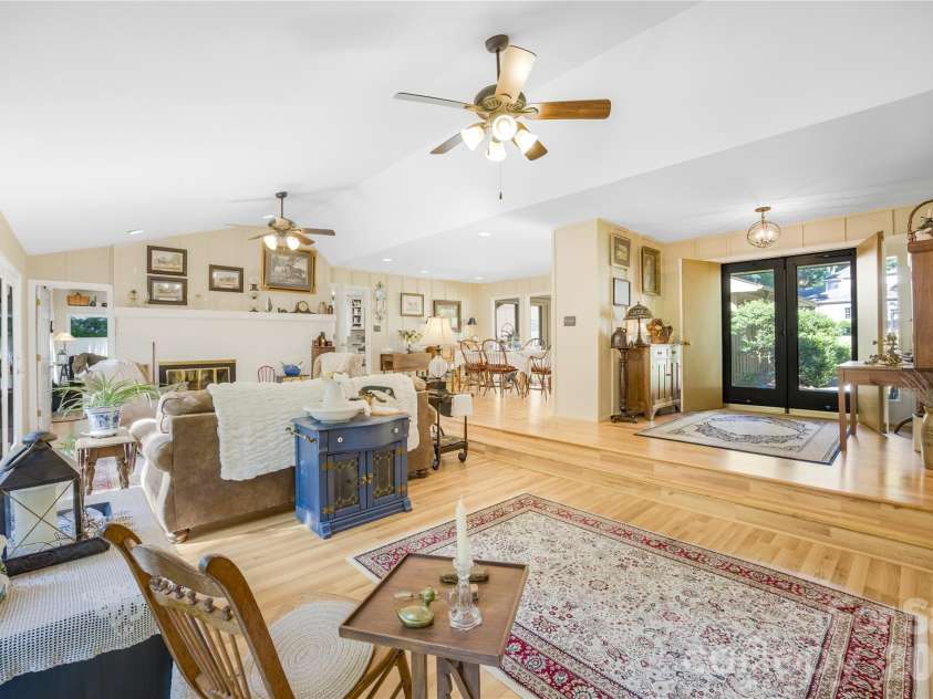 150 Stratford Place, Salisbury, NC 28144.  MLS# CAR4365399, YatesRealty ID 9083. 
