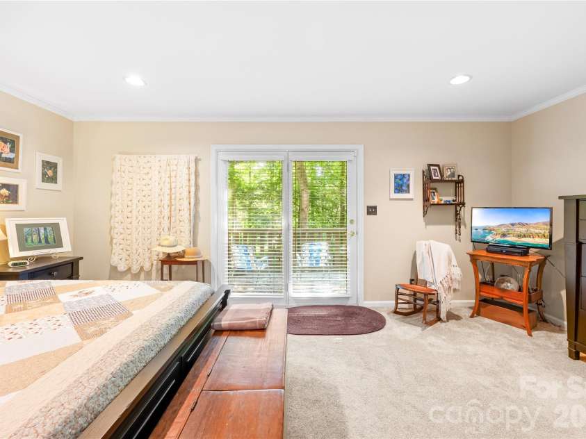 150 Stratford Place, Salisbury, NC 28144.  MLS# CAR4365399, YatesRealty ID 9083. 