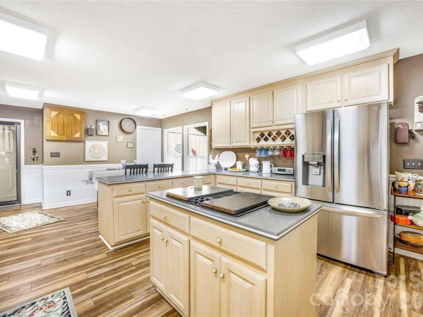 150 Stratford Place, Salisbury, NC 28144.  MLS# CAR4365399, YatesRealty ID 9083. 