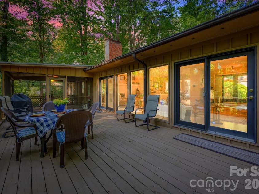 150 Stratford Place, Salisbury, NC 28144.  MLS# CAR4365399, YatesRealty ID 9083. 