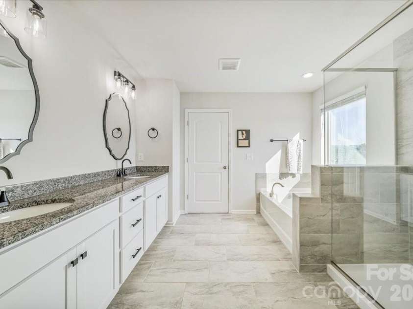 18905 Bankhead Road, Charlotte, NC 28278.  MLS# CAR4346580, YatesRealty ID 9084. 