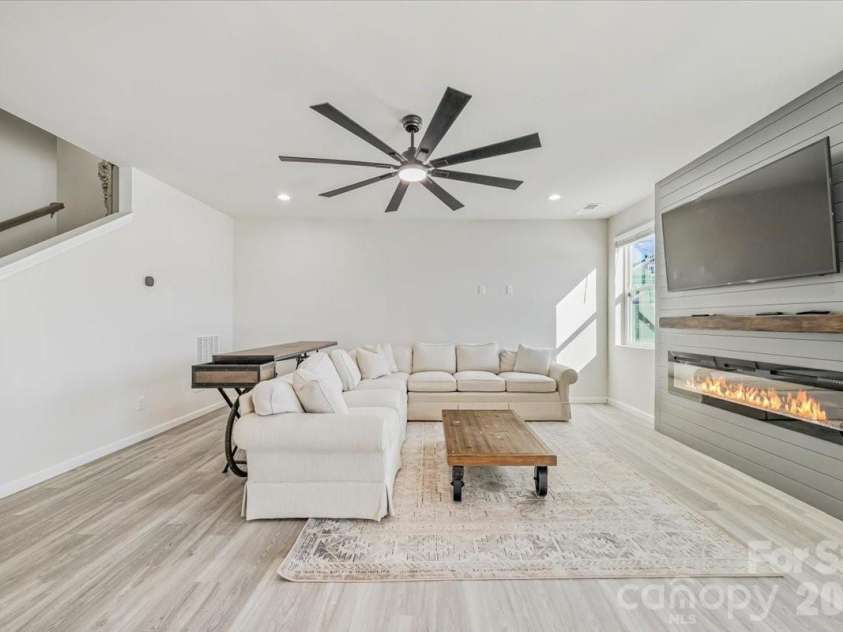 18905 Bankhead Road, Charlotte, NC 28278.  MLS# CAR4346580, YatesRealty ID 9084. 