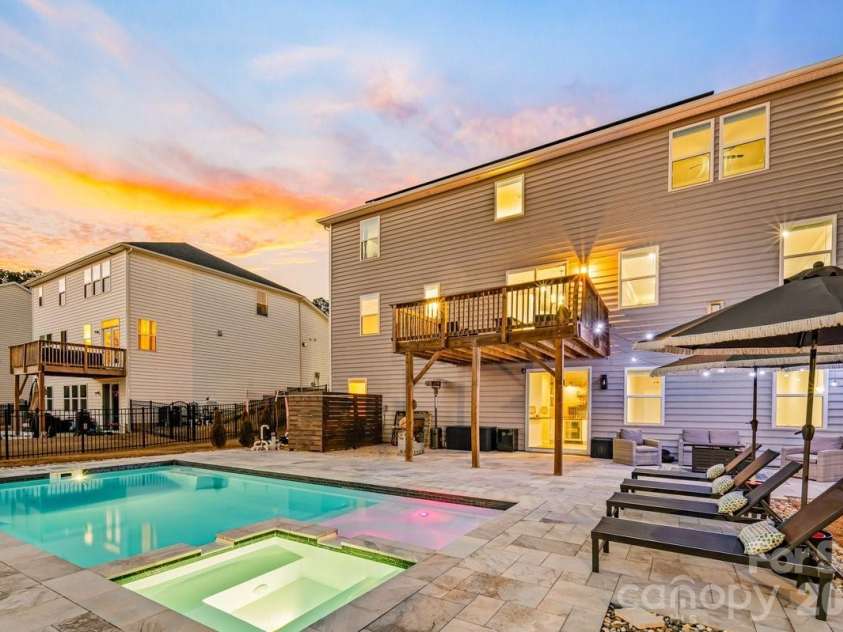 18905 Bankhead Road, Charlotte, NC 28278.  MLS# CAR4346580, YatesRealty ID 9084. 