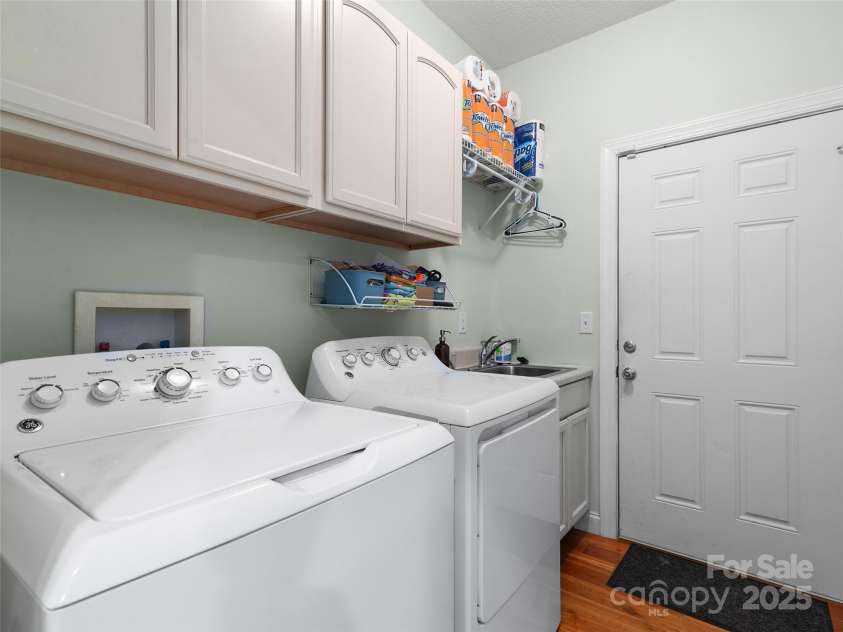 18 Birdsong Lane, Candler, NC 28715.  MLS# CAR4245745, YatesRealty ID 9085. 