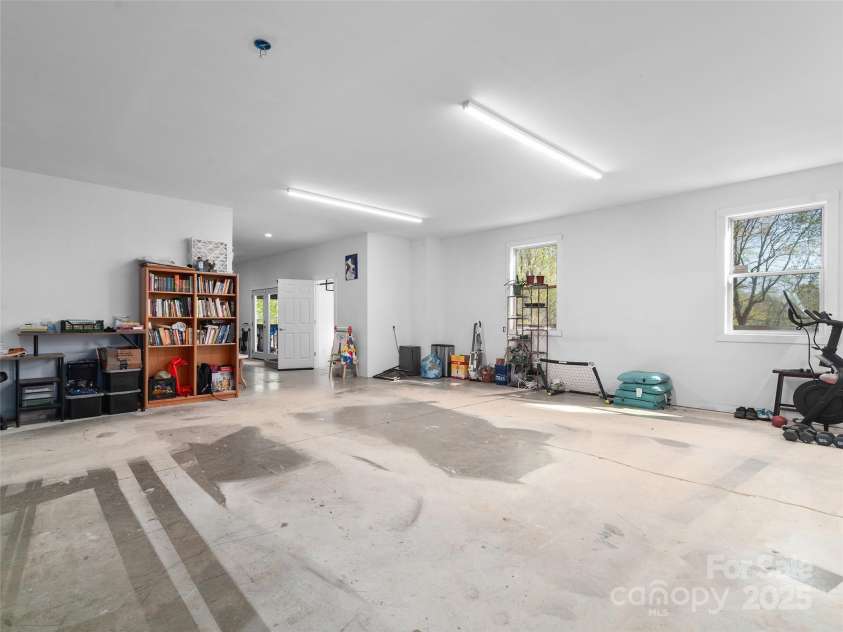 18 Birdsong Lane, Candler, NC 28715.  MLS# CAR4245745, YatesRealty ID 9085. 