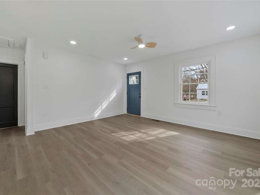 345 Grice Street, Shelby, NC 28150.  MLS# CAR4227254, YatesRealty ID 9086. Beautifully updated and ready for you to enjoy!