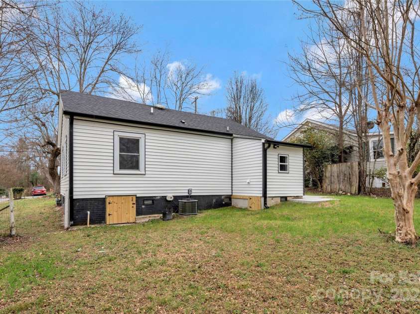 345 Grice Street, Shelby, NC 28150.  MLS# CAR4227254, YatesRealty ID 9086. Perfect yard for gardening, entertaining, and simply relaxing!