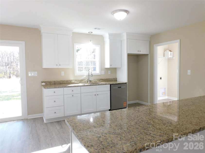 216 McClain Street, York, SC 29745.  MLS# CAR4325786, YatesRealty ID 9087. Granite countertops throughout!