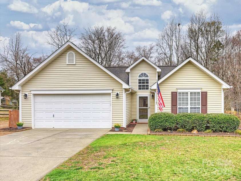 2405 Ivy Run Drive, Indian Trail, NC 28079.  MLS# CAR4225674, YatesRealty ID 9087. 