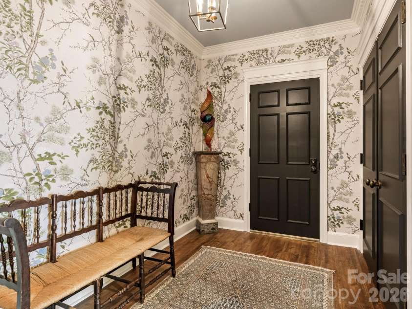2633 Richardson Drive, Charlotte, NC 28211.  MLS# CAR4359370, YatesRealty ID 9088. Foyer