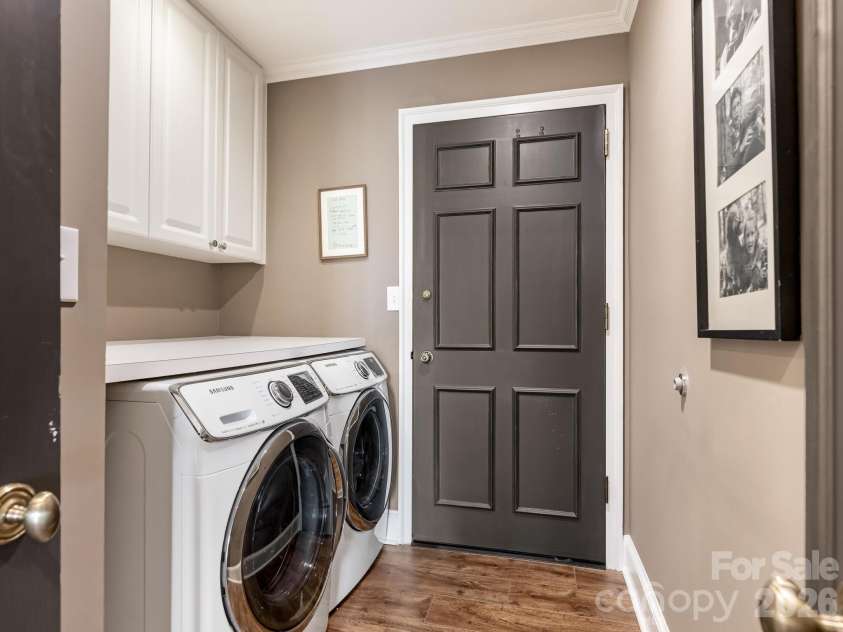 2633 Richardson Drive, Charlotte, NC 28211.  MLS# CAR4359370, YatesRealty ID 9088. Laundry