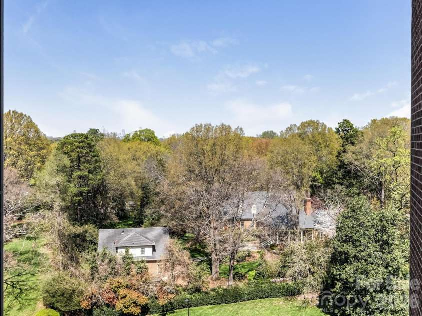2633 Richardson Drive, Charlotte, NC 28211.  MLS# CAR4359370, YatesRealty ID 9088. Views