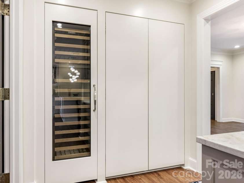 2633 Richardson Drive, Charlotte, NC 28211.  MLS# CAR4359370, YatesRealty ID 9088. Wine Cooler