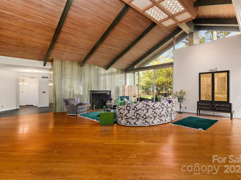 2850 Galsworthy Drive, Winston Salem, NC 27106.  MLS# CAR4202756, YatesRealty ID 909. 