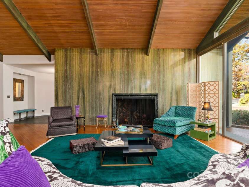 2850 Galsworthy Drive, Winston Salem, NC 27106.  MLS# CAR4202756, YatesRealty ID 909. 