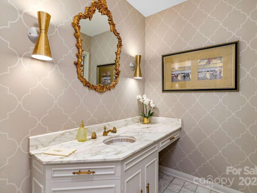 2850 Galsworthy Drive, Winston Salem, NC 27106.  MLS# CAR4202756, YatesRealty ID 909. 