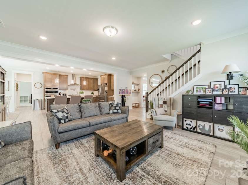 849 Yucatan Drive, Waxhaw, NC 28173.  MLS# CAR4281453, YatesRealty ID 909. Living Room into Kitchen