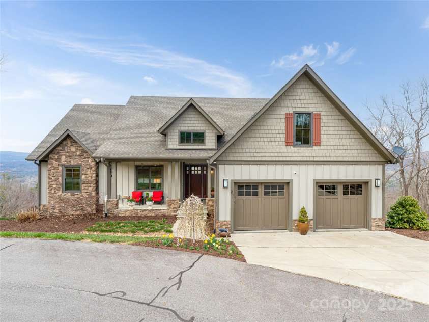 21 Alta Citta Lane, Asheville, NC 28804.  MLS# CAR4241580, YatesRealty ID 9090. 