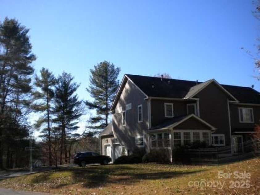 431 Settlers Trail, Mars Hill, NC 28754.  MLS# CAR4250329, YatesRealty ID 9091. 