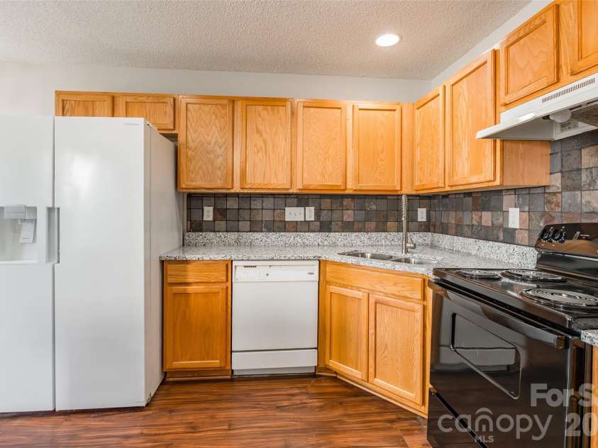 3167 Caldwell Ridge Parkway, Charlotte, NC 28213.  MLS# CAR4359979, YatesRealty ID 9093. 