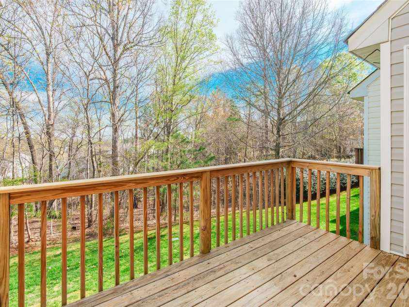3167 Caldwell Ridge Parkway, Charlotte, NC 28213.  MLS# CAR4359979, YatesRealty ID 9093. Large Deck