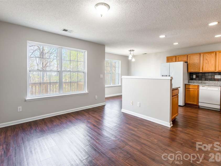3167 Caldwell Ridge Parkway, Charlotte, NC 28213.  MLS# CAR4359979, YatesRealty ID 9093. Open Layout