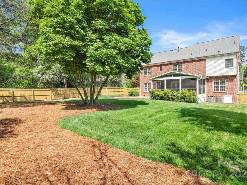 6201 Creola Road, Charlotte, NC 28270.  MLS# CAR4247249, YatesRealty ID 9093. 