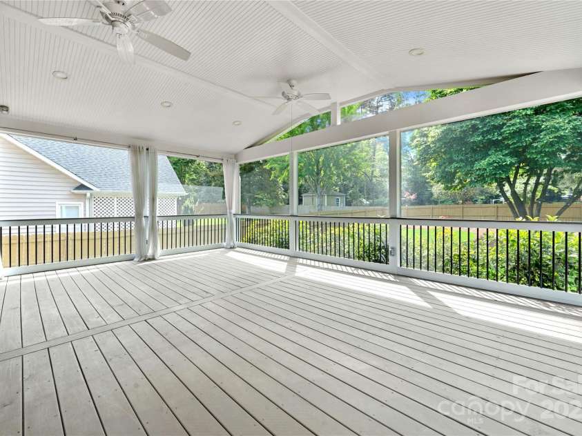 6201 Creola Road, Charlotte, NC 28270.  MLS# CAR4247249, YatesRealty ID 9093. Screened in Porch