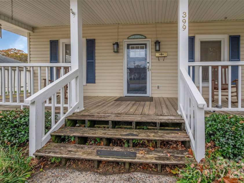 399 Woodlawn Street, Belmont, NC 28012.  MLS# CAR4318892, YatesRealty ID 9094. 