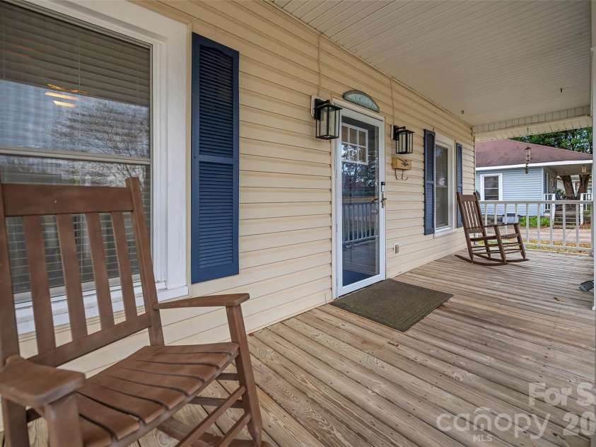 399 Woodlawn Street, Belmont, NC 28012.  MLS# CAR4318892, YatesRealty ID 9094. 