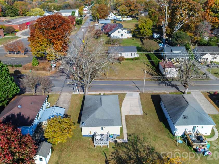 399 Woodlawn Street, Belmont, NC 28012.  MLS# CAR4318892, YatesRealty ID 9094. 