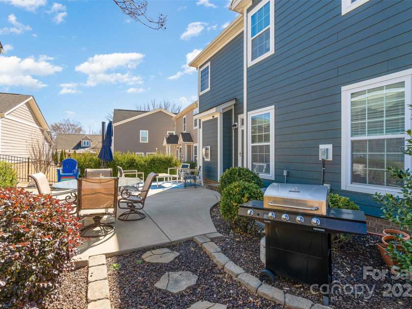 6187 Cloverdale Drive, Tega Cay, SC 29708.  MLS# CAR4226787, YatesRealty ID 9094. Fenced yard, patio