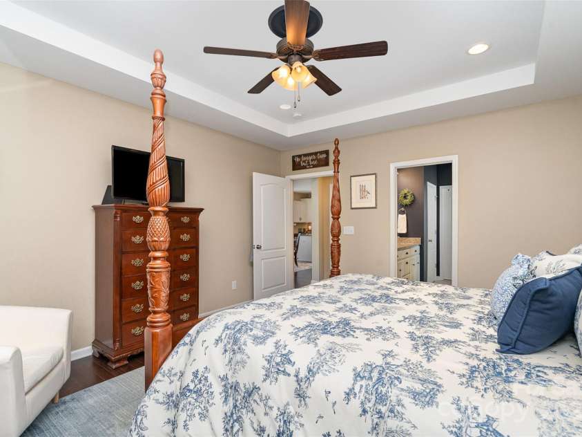 6187 Cloverdale Drive, Tega Cay, SC 29708.  MLS# CAR4226787, YatesRealty ID 9094. Recessed lighting